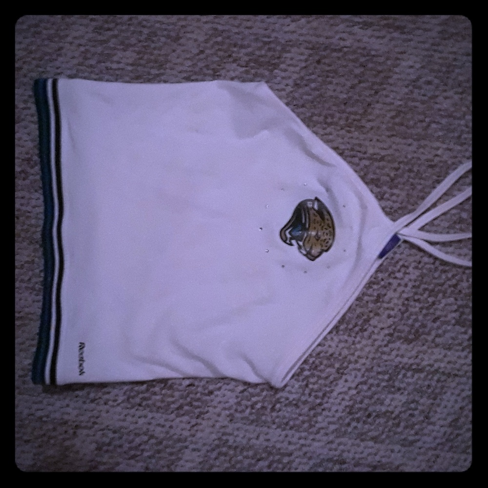 Reebok woman's Jaguar athletic top!